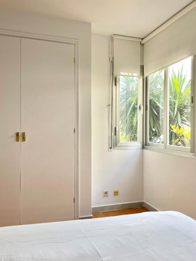 Luminoso Apartamento Frente Al Mar Con Piscina Roses Esterno foto