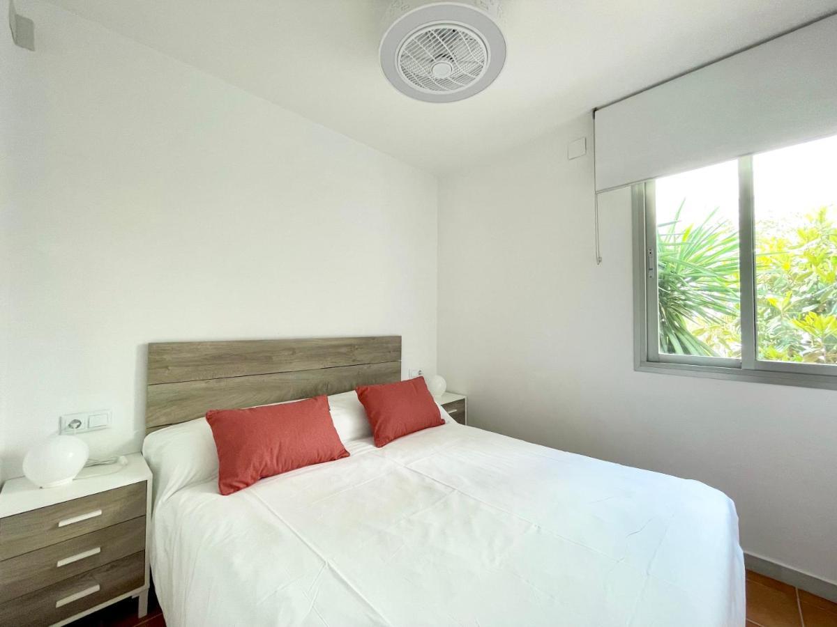 Luminoso Apartamento Frente Al Mar Con Piscina Roses Esterno foto
